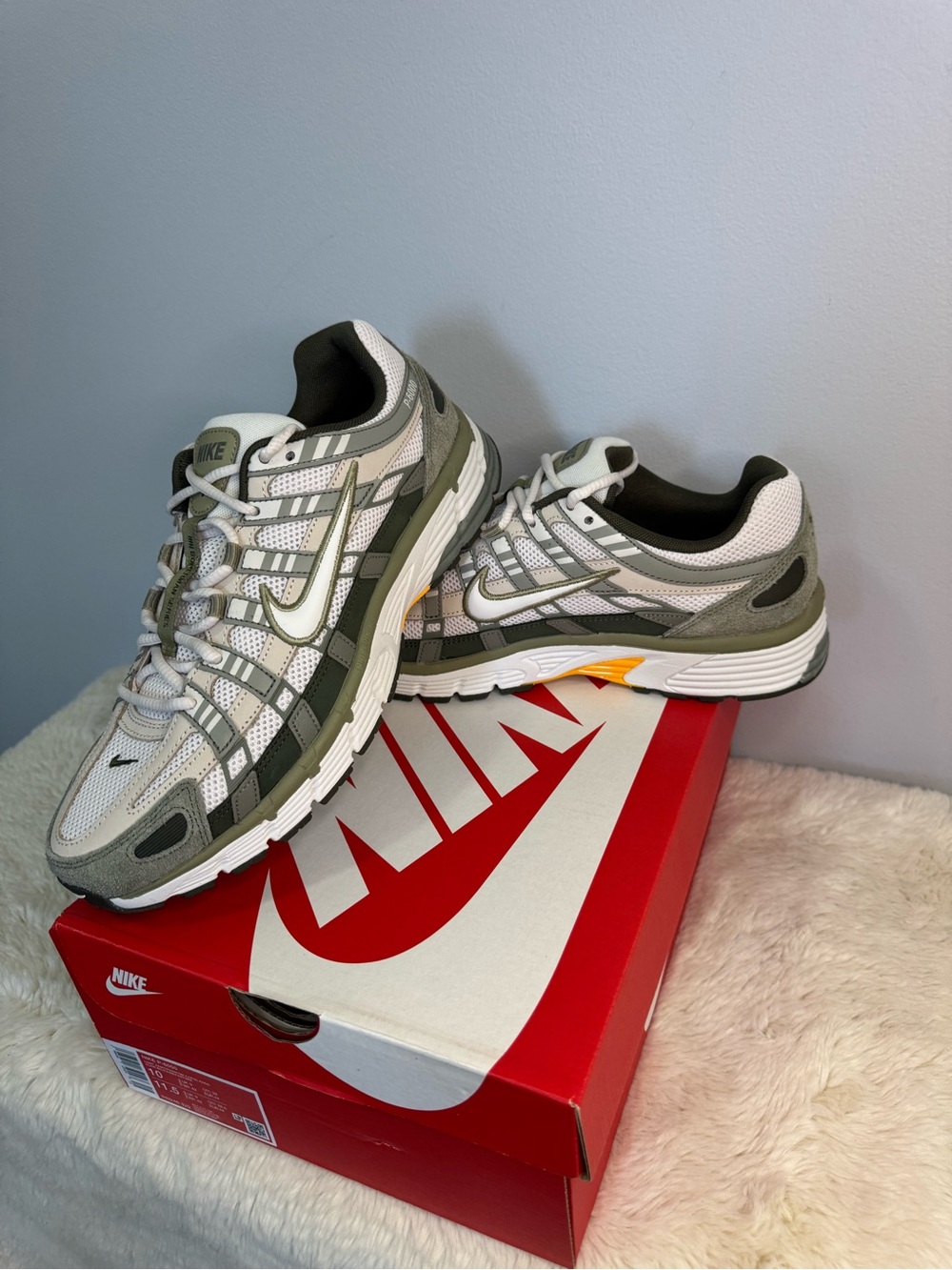 Nike P-6000 Sneakers - White & Olive Green